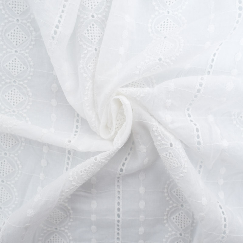 Broderie Anglaise ligne et cercle blanc crème